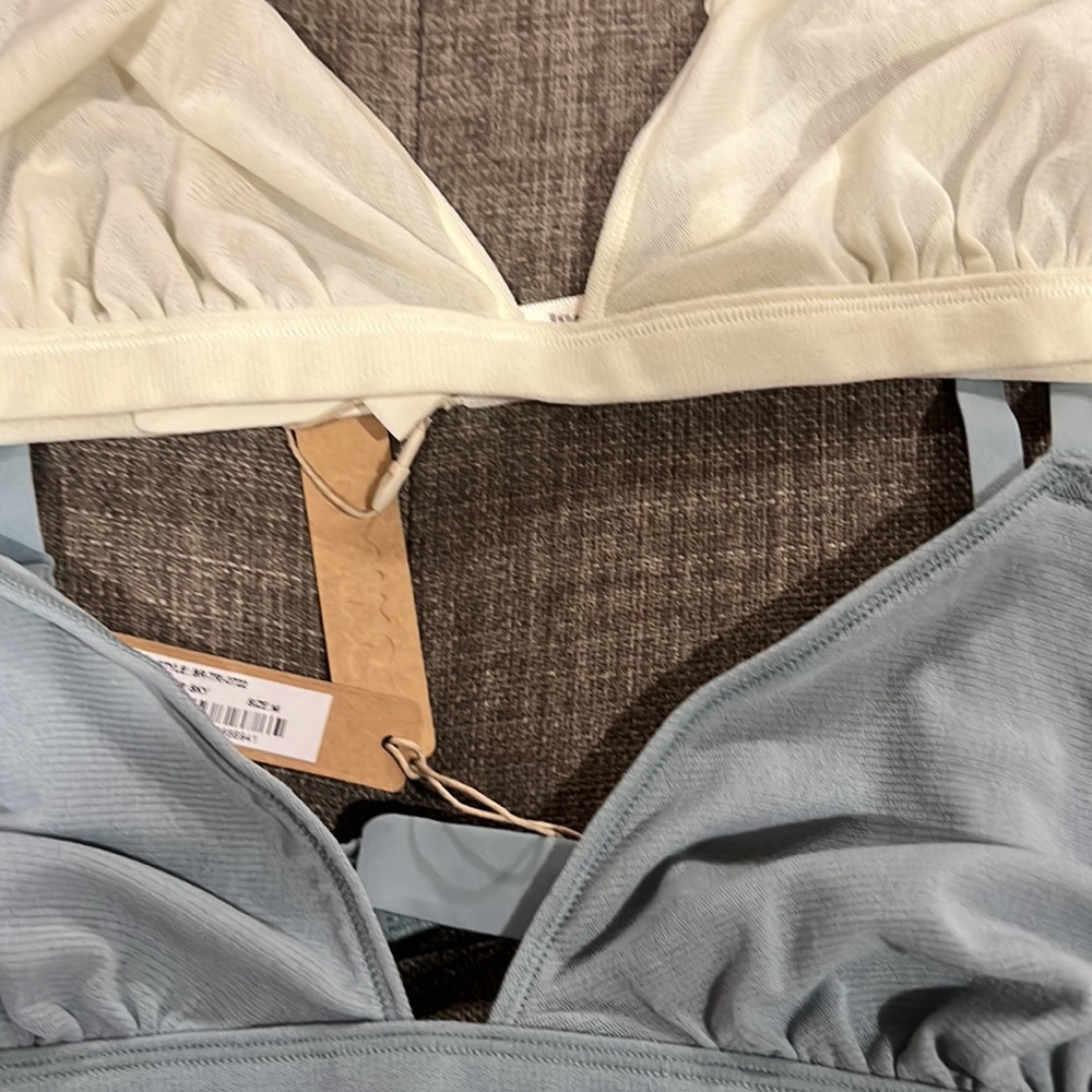 Skims Summer Mesh Triangle Bralette - Picture 2 of 2